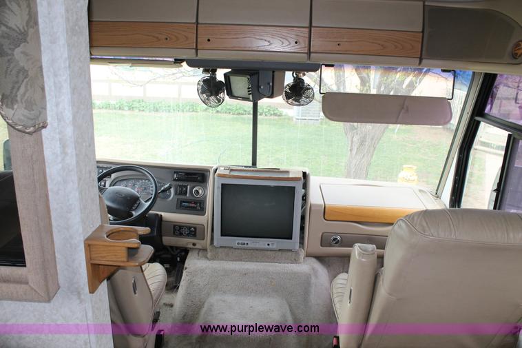 image for item H1534 1999 Ford F53 Pace Arrow RV