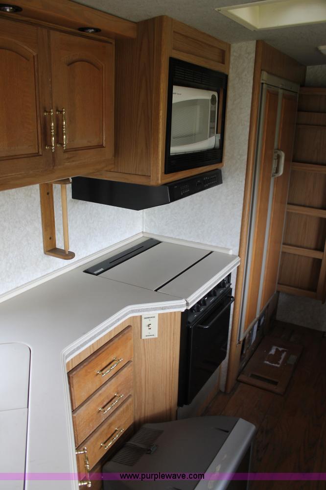 image for item H1534 1999 Ford F53 Pace Arrow RV