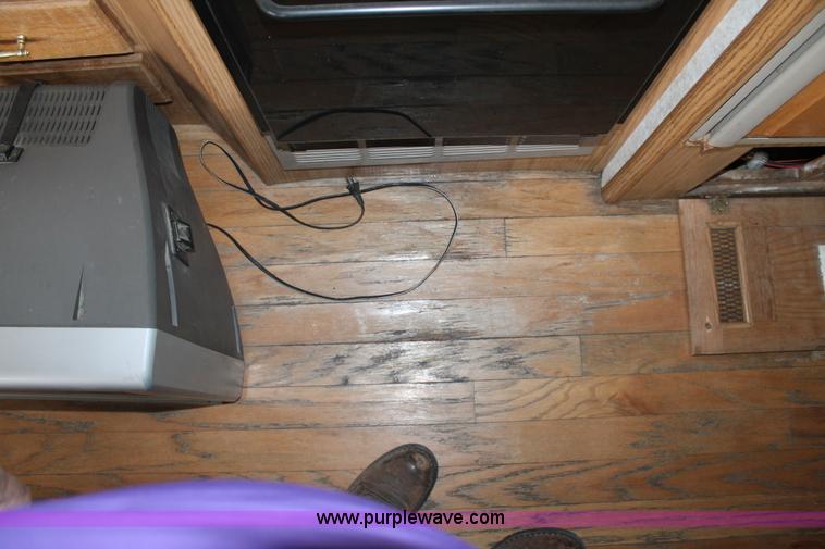 image for item H1534 1999 Ford F53 Pace Arrow RV