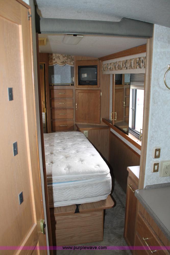 image for item H1534 1999 Ford F53 Pace Arrow RV