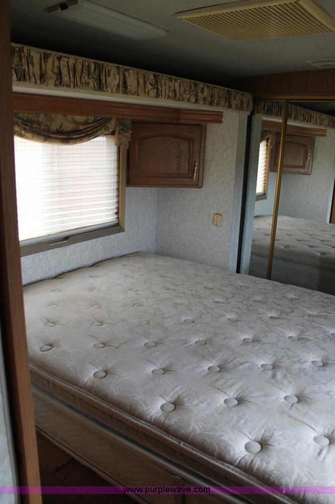 image for item H1534 1999 Ford F53 Pace Arrow RV