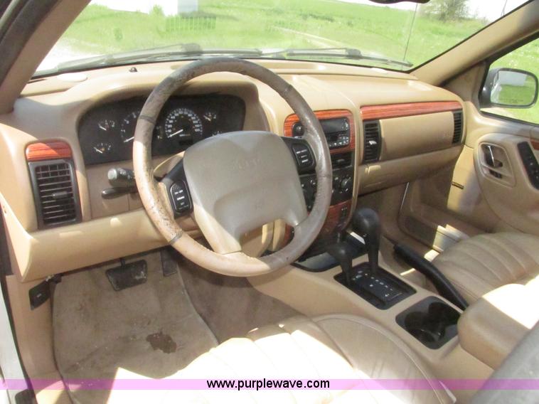 image for item H4636 1999 Jeep Grand Cherokee Limited SUV