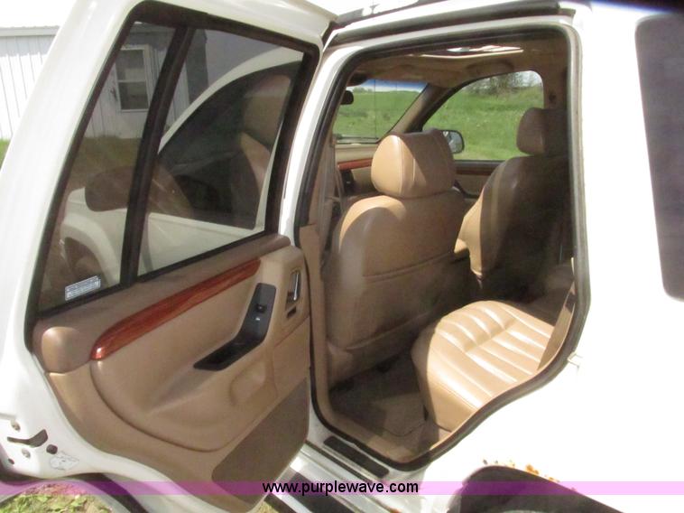 image for item H4636 1999 Jeep Grand Cherokee Limited SUV