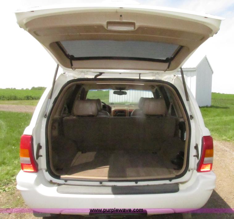 image for item H4636 1999 Jeep Grand Cherokee Limited SUV