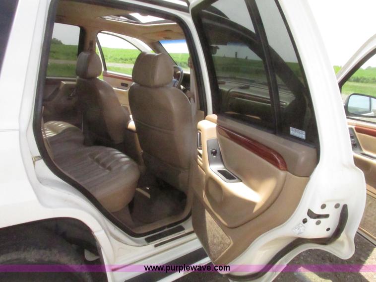 image for item H4636 1999 Jeep Grand Cherokee Limited SUV