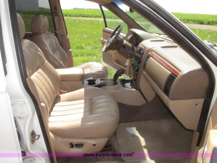 image for item H4636 1999 Jeep Grand Cherokee Limited SUV