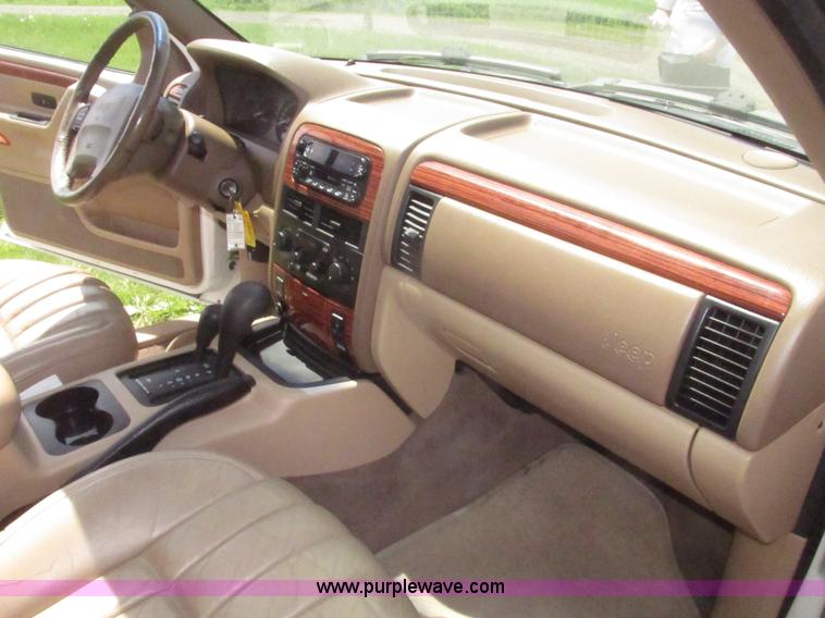 image for item H4636 1999 Jeep Grand Cherokee Limited SUV