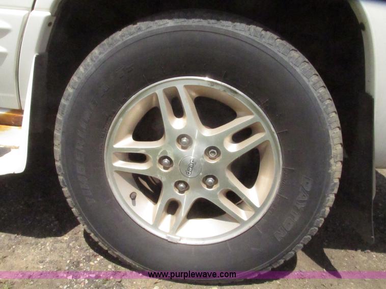 image for item H4636 1999 Jeep Grand Cherokee Limited SUV