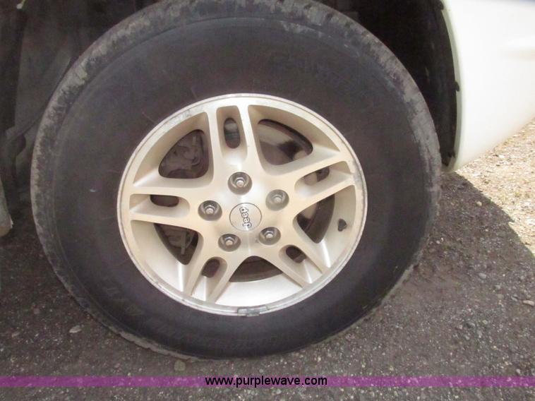 image for item H4636 1999 Jeep Grand Cherokee Limited SUV