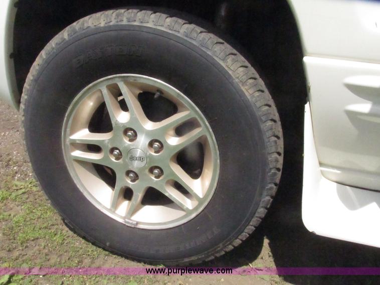 image for item H4636 1999 Jeep Grand Cherokee Limited SUV