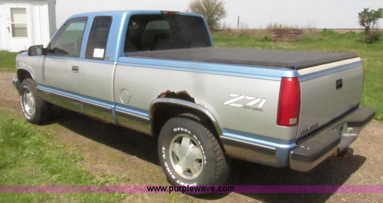 image for item H4637 1996 Chevrolet Silverado 1500 Ext. Cab pickup truck