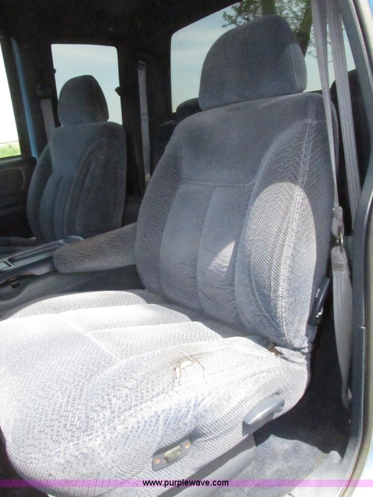 image for item H4637 1996 Chevrolet Silverado 1500 Ext. Cab pickup truck