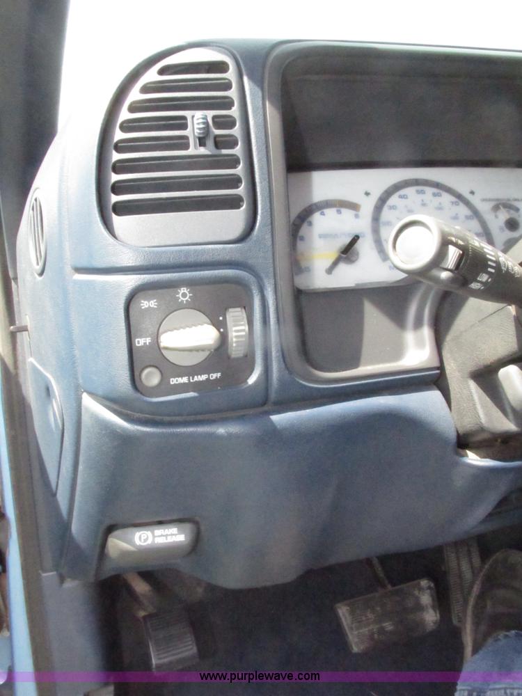 image for item H4637 1996 Chevrolet Silverado 1500 Ext. Cab pickup truck