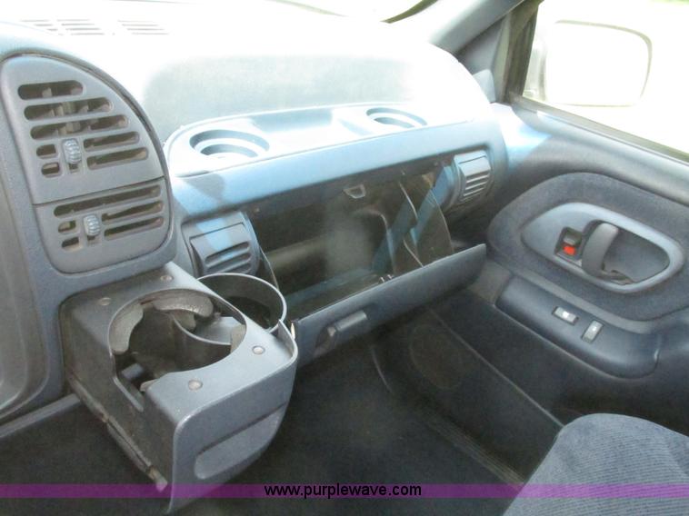 image for item H4637 1996 Chevrolet Silverado 1500 Ext. Cab pickup truck