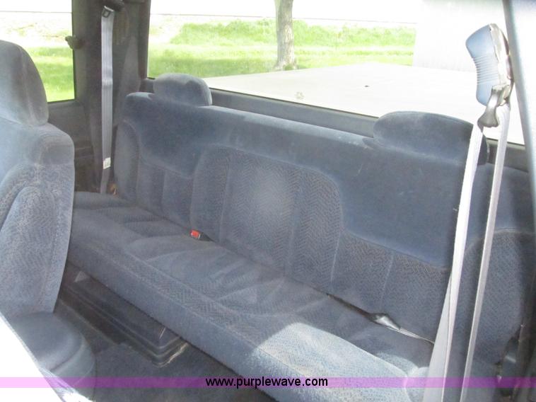 image for item H4637 1996 Chevrolet Silverado 1500 Ext. Cab pickup truck