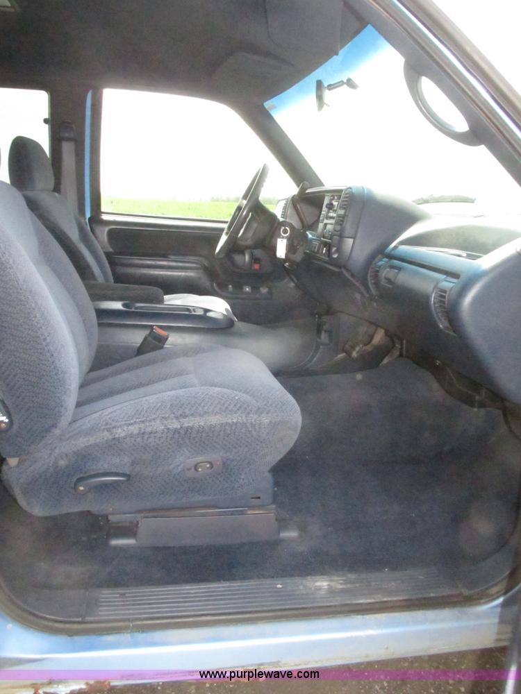 image for item H4637 1996 Chevrolet Silverado 1500 Ext. Cab pickup truck