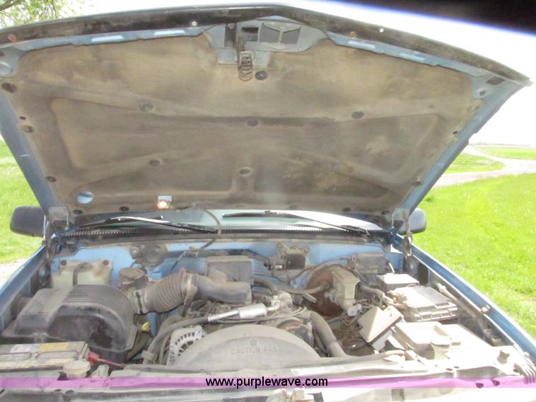 image for item H4637 1996 Chevrolet Silverado 1500 Ext. Cab pickup truck