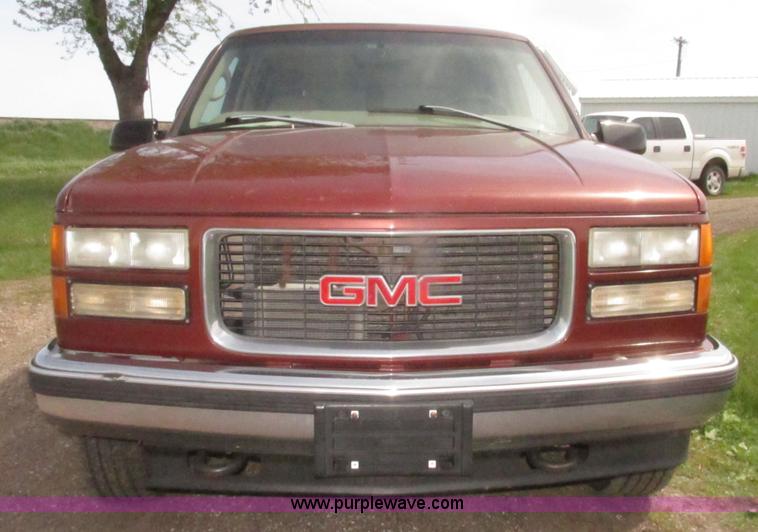 image for item H4638 1998 GMC Yukon SLE SUV