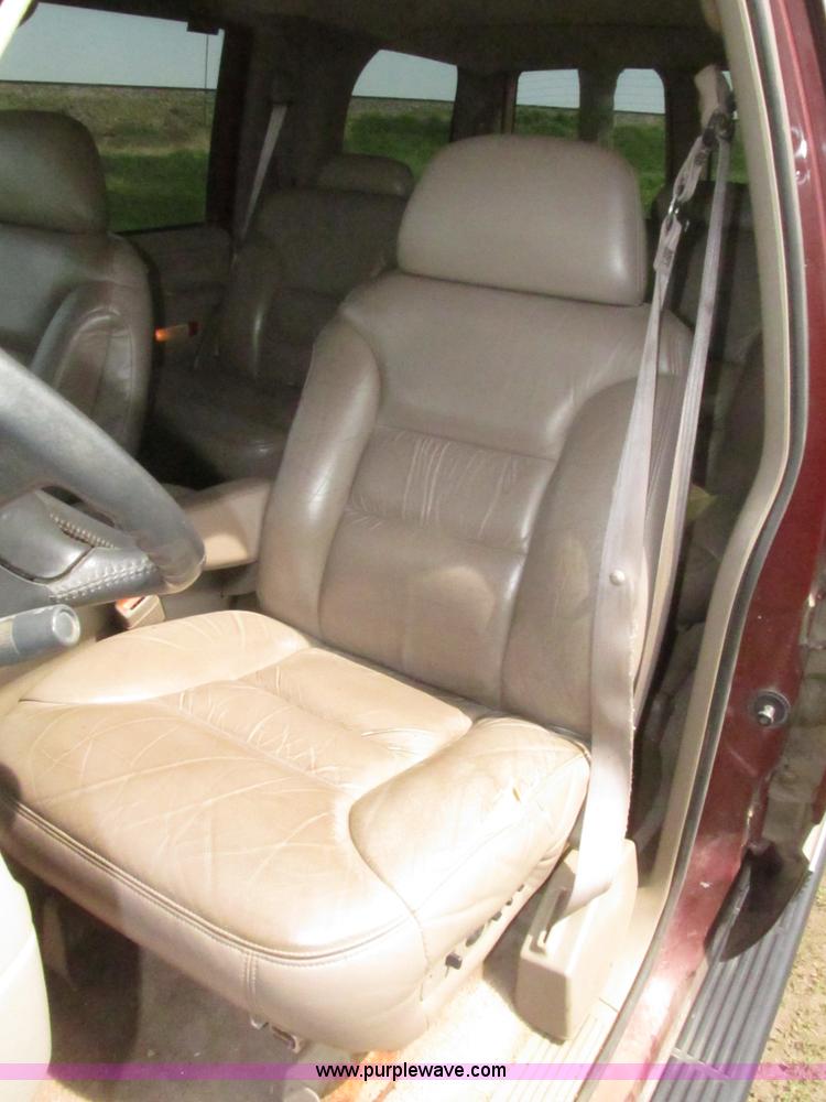 image for item H4638 1998 GMC Yukon SLE SUV