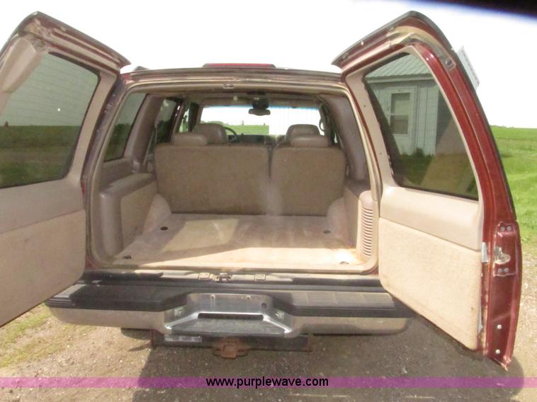 image for item H4638 1998 GMC Yukon SLE SUV