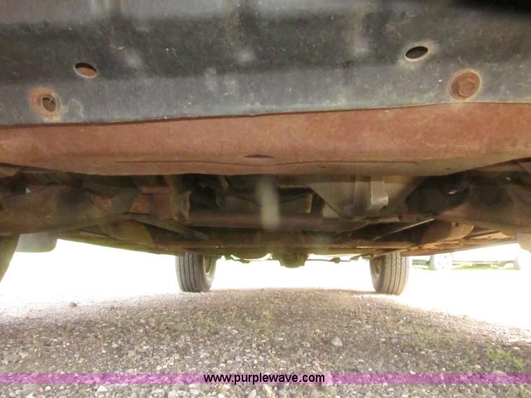 image for item H4638 1998 GMC Yukon SLE SUV