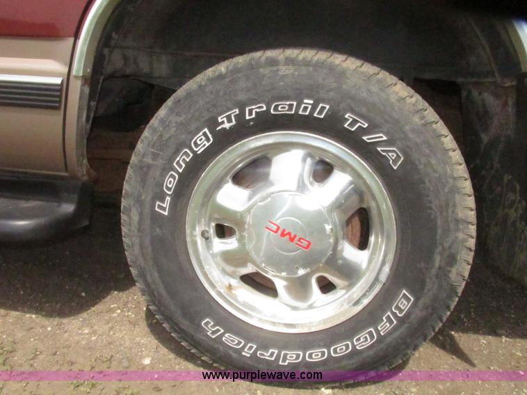 image for item H4638 1998 GMC Yukon SLE SUV