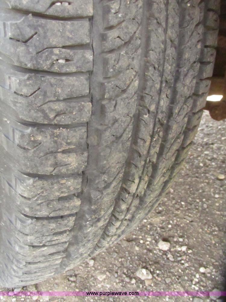 image for item H4638 1998 GMC Yukon SLE SUV