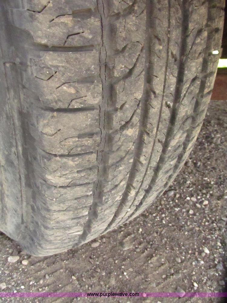 image for item H4638 1998 GMC Yukon SLE SUV