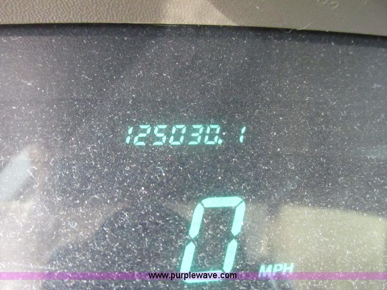 image for item H4639 1995 Lincoln Town Car Cartier