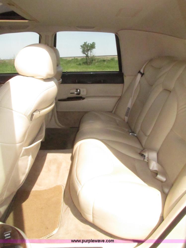 image for item H4639 1995 Lincoln Town Car Cartier