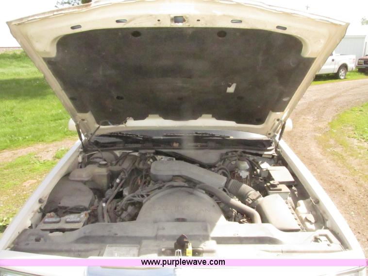 image for item H4639 1995 Lincoln Town Car Cartier