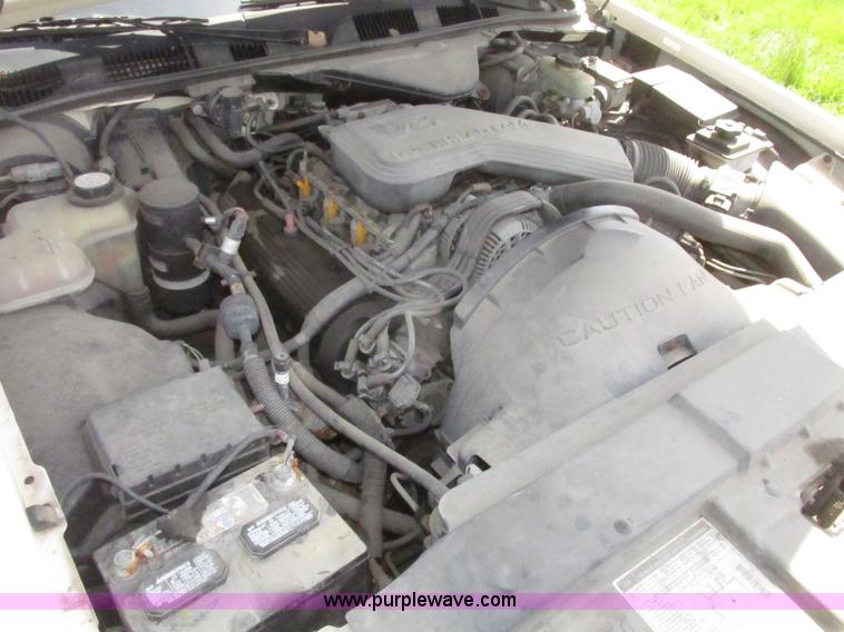 image for item H4639 1995 Lincoln Town Car Cartier