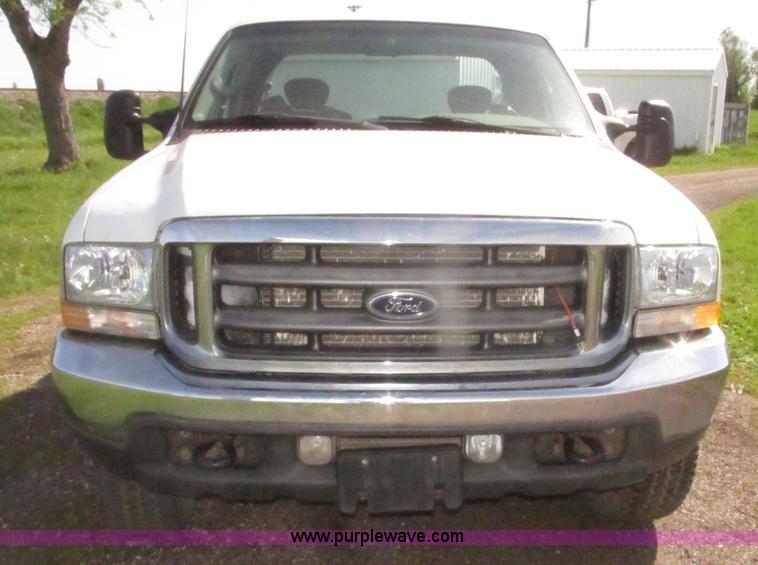 image for item H4640 2003 Ford F250 Super Duty XLT SuperCab pickup truck