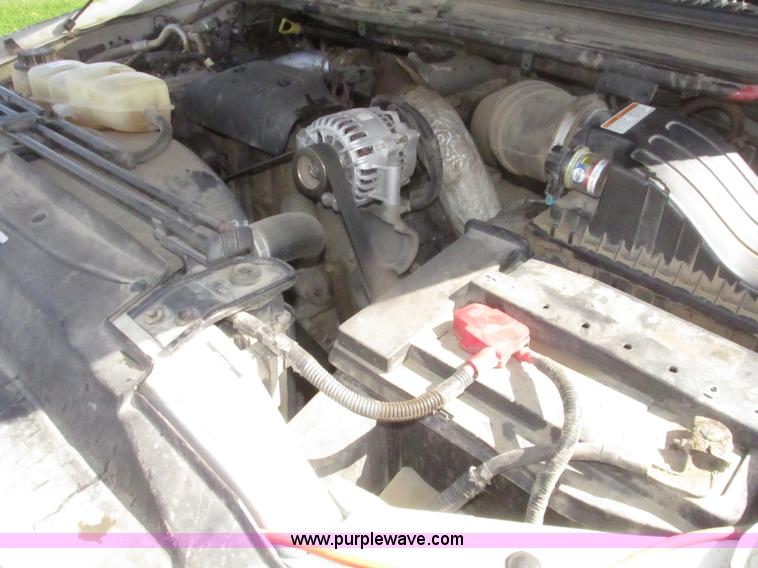 image for item H4640 2003 Ford F250 Super Duty XLT SuperCab pickup truck