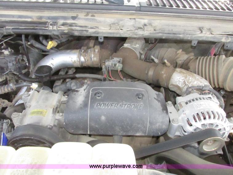 image for item H4640 2003 Ford F250 Super Duty XLT SuperCab pickup truck