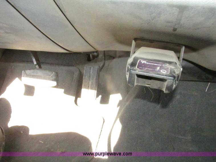 image for item H4640 2003 Ford F250 Super Duty XLT SuperCab pickup truck