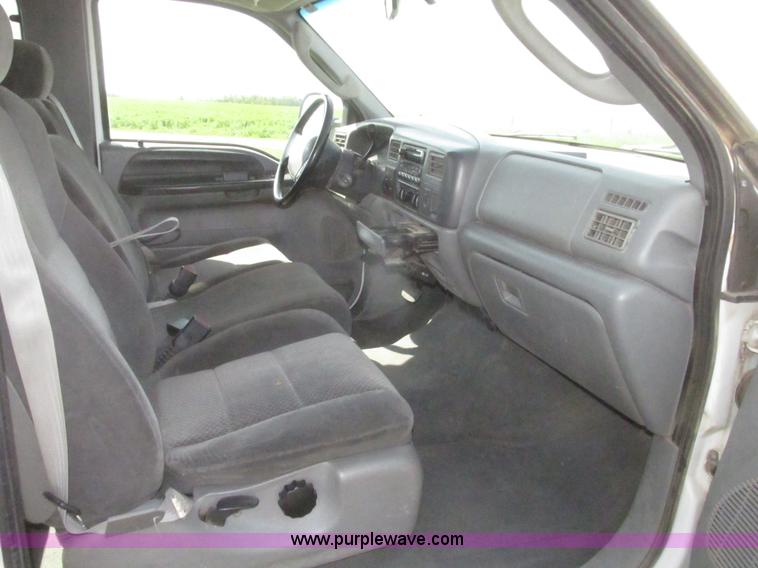 image for item H4640 2003 Ford F250 Super Duty XLT SuperCab pickup truck