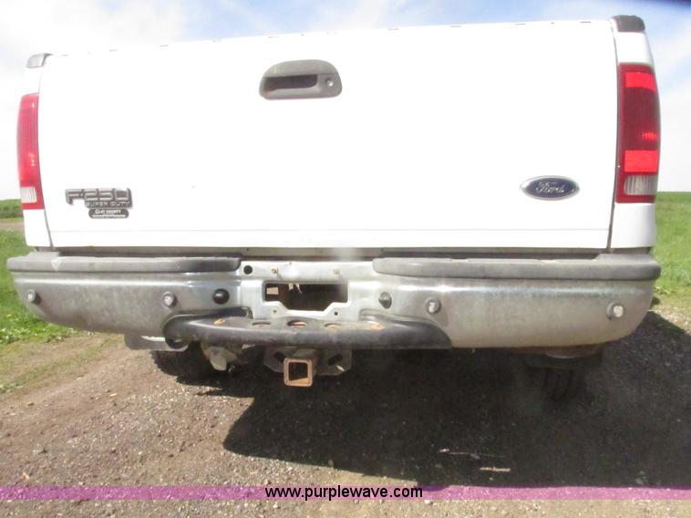 image for item H4640 2003 Ford F250 Super Duty XLT SuperCab pickup truck