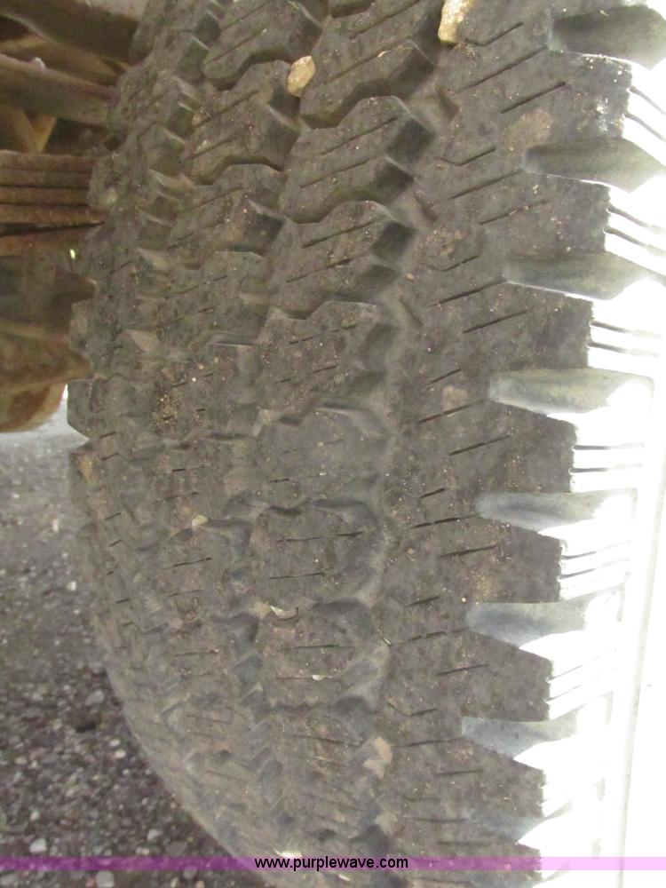 image for item H4640 2003 Ford F250 Super Duty XLT SuperCab pickup truck