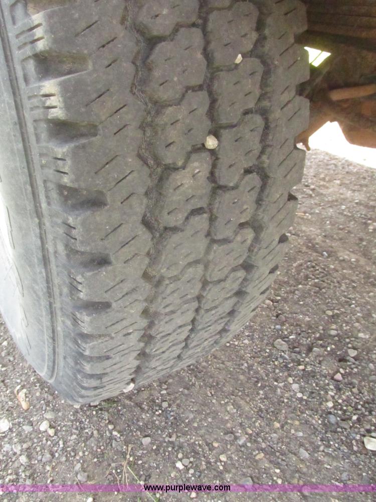 image for item H4640 2003 Ford F250 Super Duty XLT SuperCab pickup truck