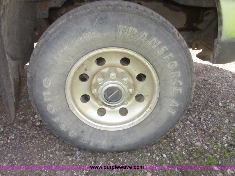 image for item H4640 2003 Ford F250 Super Duty XLT SuperCab pickup truck