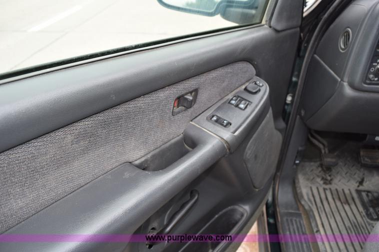 image for item H5073 2003 GMC Sierra 1500 Ext. Cab pickup truck