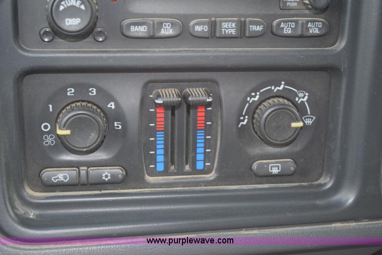 image for item H5073 2003 GMC Sierra 1500 Ext. Cab pickup truck