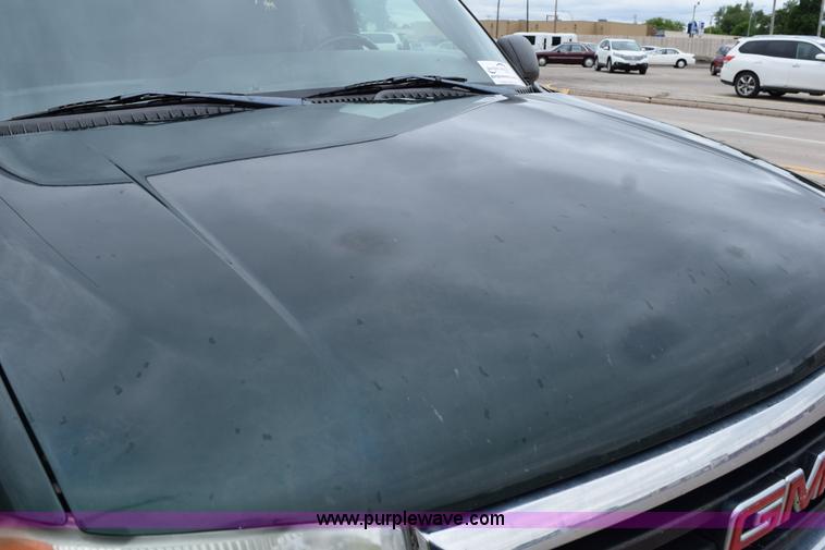 image for item H5073 2003 GMC Sierra 1500 Ext. Cab pickup truck