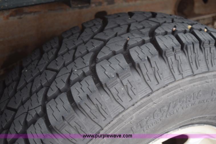 image for item H5073 2003 GMC Sierra 1500 Ext. Cab pickup truck