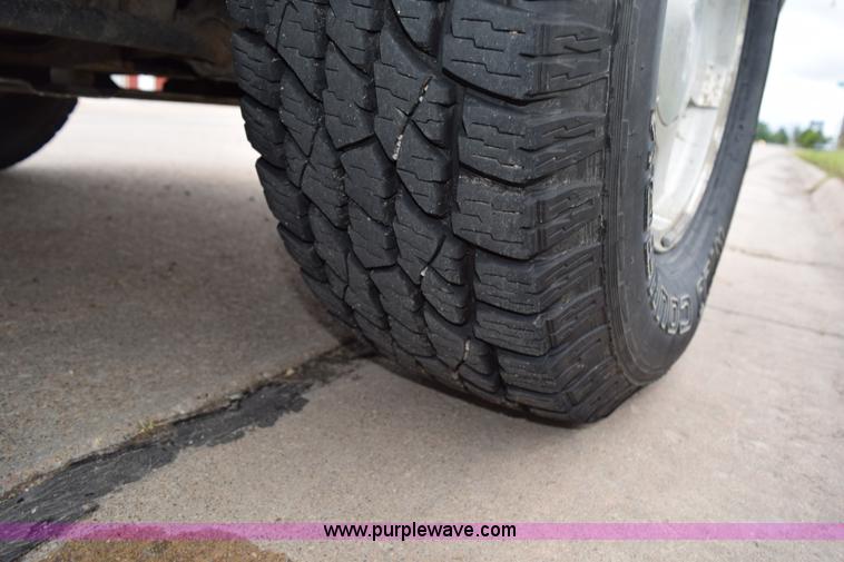 image for item H5073 2003 GMC Sierra 1500 Ext. Cab pickup truck