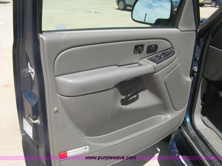 image for item H8538 2006 Chevrolet Tahoe SUV