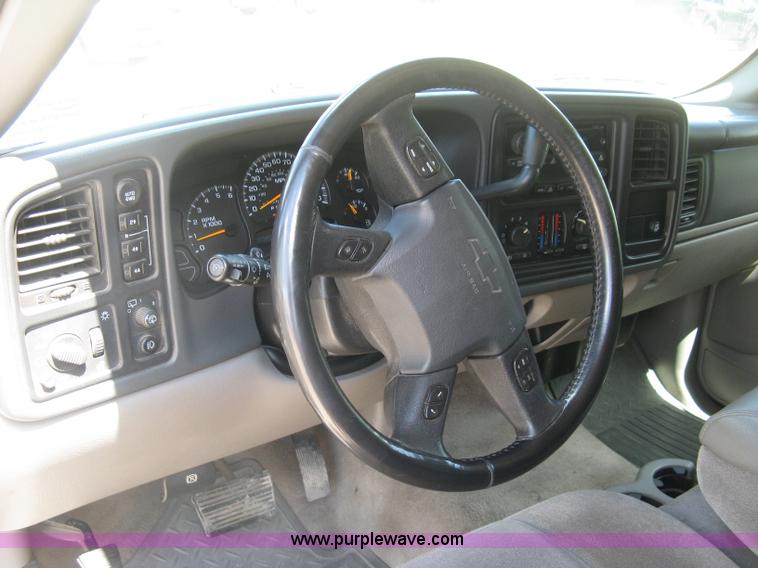 image for item H8538 2006 Chevrolet Tahoe SUV