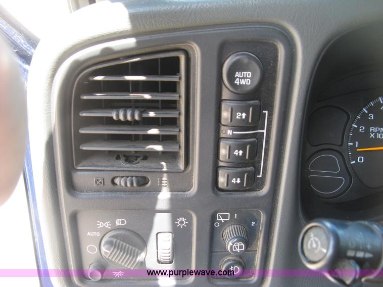 image for item H8538 2006 Chevrolet Tahoe SUV
