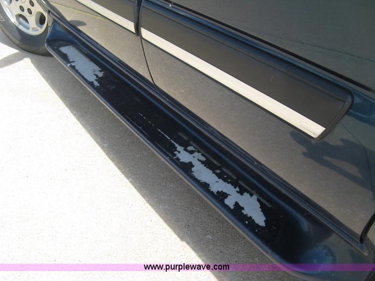 image for item H8538 2006 Chevrolet Tahoe SUV